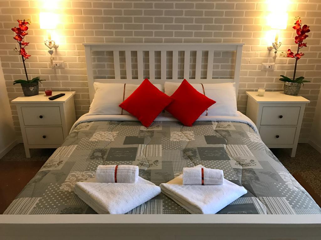 Moonlight Inn Guesthouse Рим Экстерьер фото